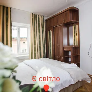  Apartment на площі ринок